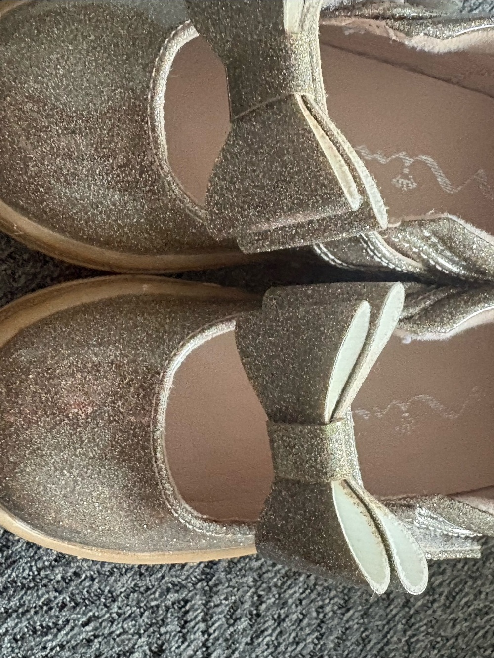 Mossimo Supply Co. Girls Glitter Bow Mary Jane Shoes - Gold